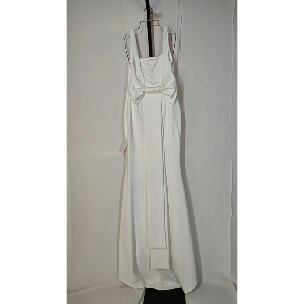 Lulu's White Bow-Back Sleeveless Evening Gown